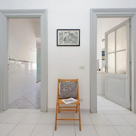 Апартаменты Casa Serafina In Prati District *