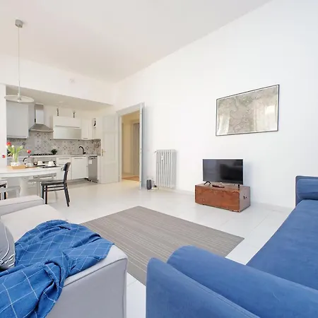 Casa Serafina In Prati District Apartament